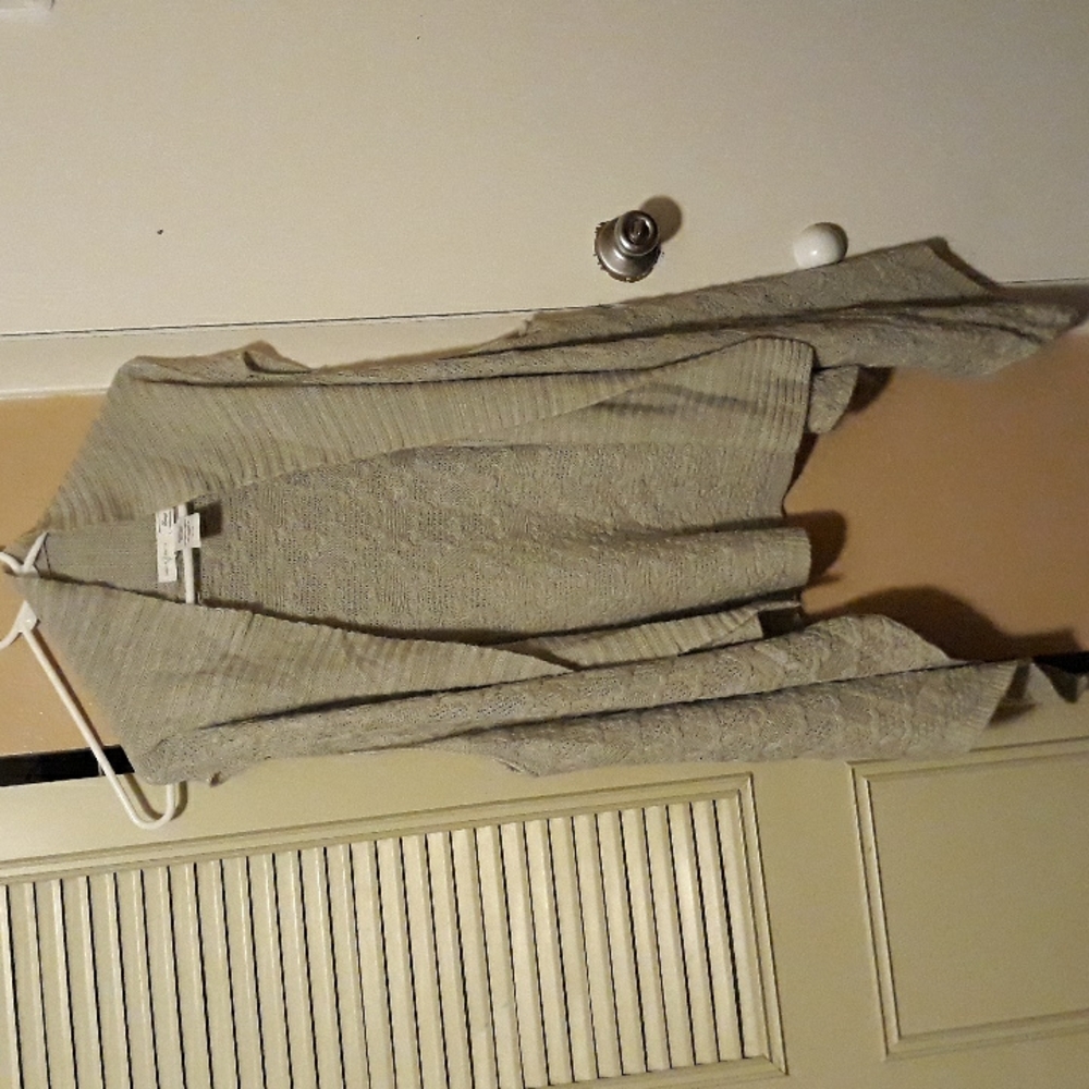 Sleeveless sweater vest